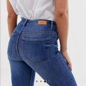 BERSHKA blue denim jeans